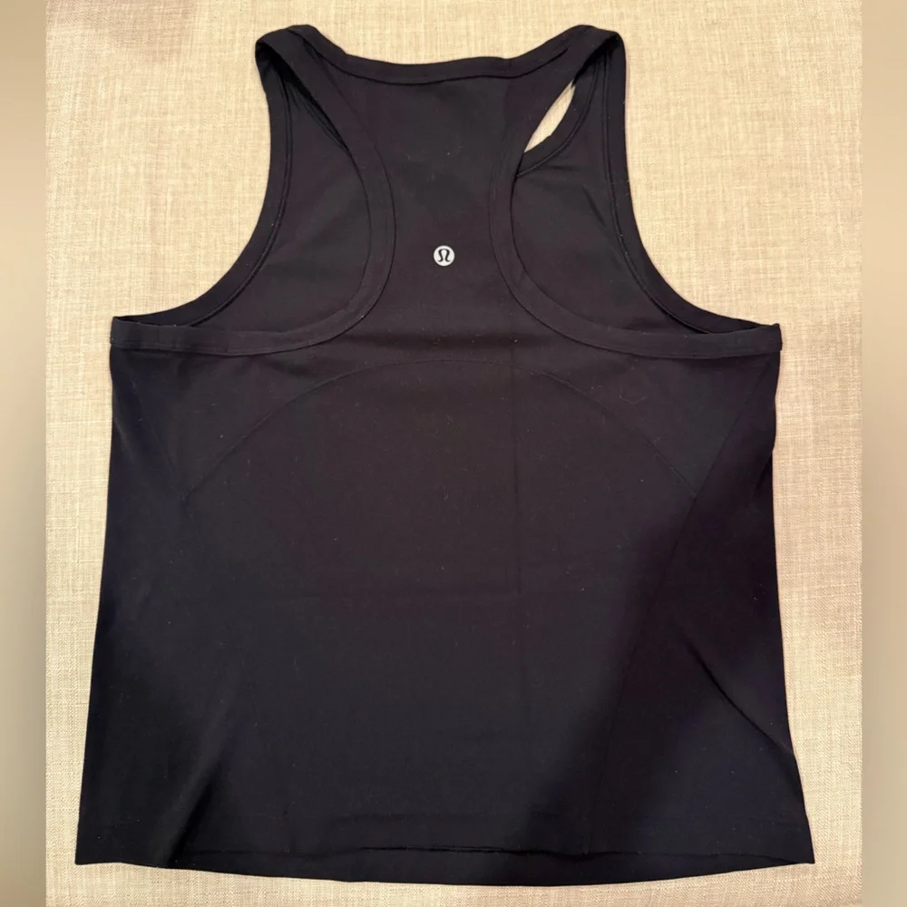 lululemon athletica pre owned